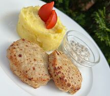 Котлеты куриные с картофельным пюре