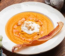 Морковный суп со страчателлой 