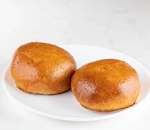 Пирожок с яйцом и луком