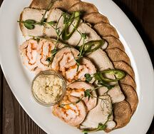 Домашняя мясная тарелка