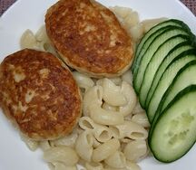 Котлеты куриные с гарниром