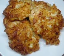 Рубленые куриные котлеты с сыром