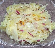 Квашеная капуста с луком и ароматным маслом