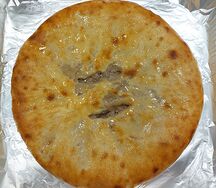 Пирог с мясом и сыром 