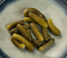 Корнишоны маринованные