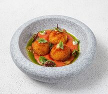 Аранчини из риса с сыром моцарелла