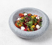 Теплый салат с куриной печенью