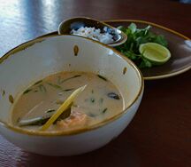 Том Кха с креветкой и курицей