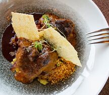 Тушеные говяжьи щечки