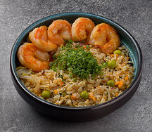 Жареный рис с креветкой