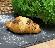 Круассан с шоколадом