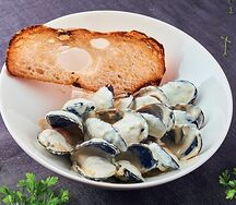 Мидии в соусе дорблю