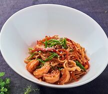 Wok с креветкой острый