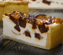Чизкейк Брауни с карамелью