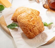 Слойка с ветчиной и сыром