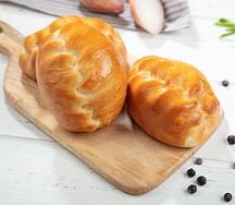 Расстегай с яйцом и зелёным луком