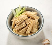 Салат из спаржи