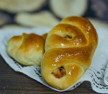 Пирожок с яблоком