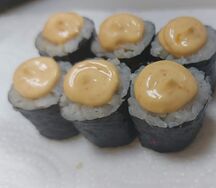 Ролл с мидиями