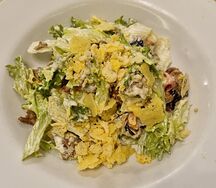 Салат со свининой и овощами