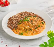 Ленивые голубцы в соусе с гарниром