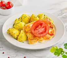 Рыба с помидором, сыром и гарниром