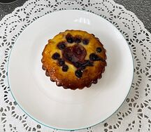 Мини-пирог с ягодой