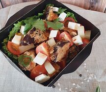 Теплый салат с баклажаном