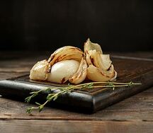 Лук репчатый на мангале