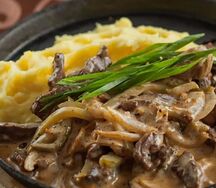 Бефстроганов свинина