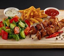 Три товарища