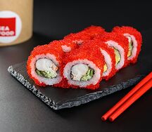 Ролл Калифорния с тигровой креветкой