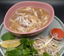 Суп с говядиной и лапшой