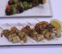 Шашлычки фрутти ди маре с песто