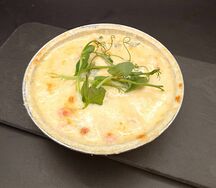 Жульен с мясом краба и пармезаном