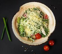 Цезарь с курицей