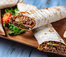 Люля-кебаб из свинины в лаваше