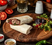 Шашлык cвинoй в лаваше