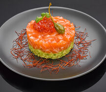 Тар-Тар из лосося в горчично-медовом соусе