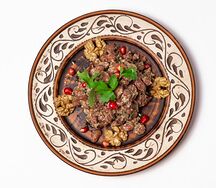 Лобио красное с орехами