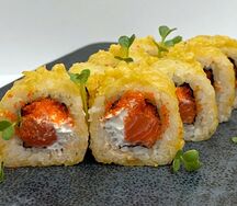 Темпура ролл с лососем