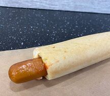 Французский хот-дог с говяжьей сосиской