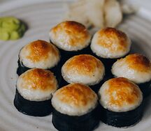 Ролл сырный с лососем