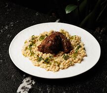 Птитим с говяжими щечками