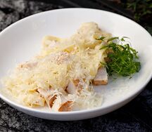 Паста с куриным филе в сливочном соусе