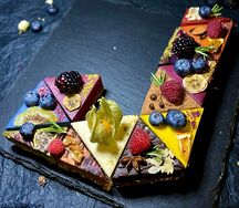 Торт Буква J