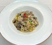 Фетучини с лесными грибами в сливочном соусе