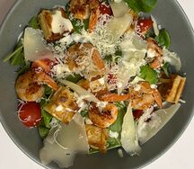 Салат Цезарь с креветкой 