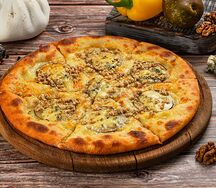 С грушей и голубым сыром