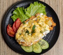 Отбивная куриная с ананасами